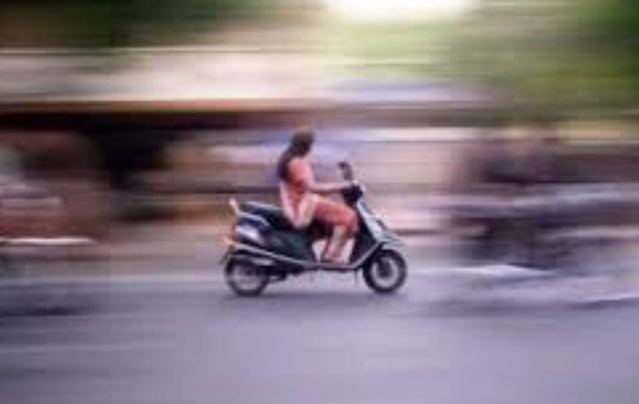 Army man molested girl student going from Scooty in gorakhpur