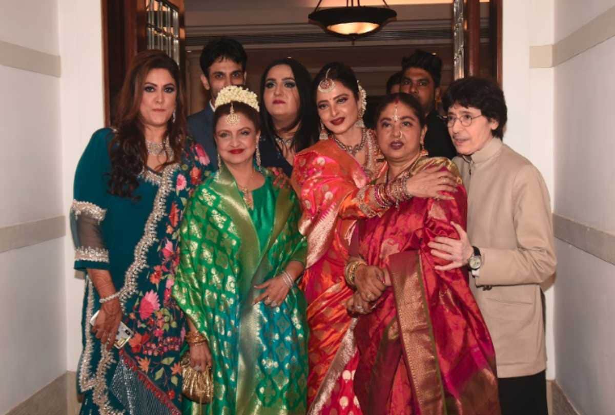 actress rekha spotted with her sister radha in an reception party
