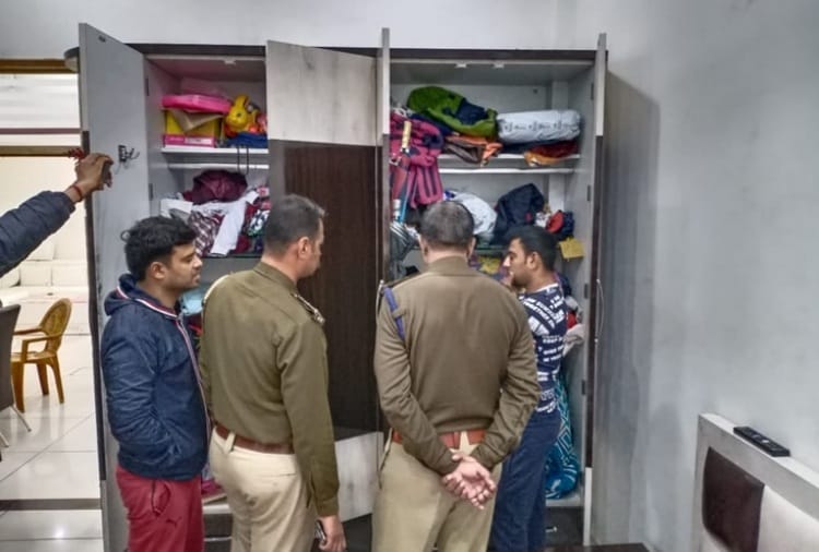 Billions of Cash Robbery in House at Jind