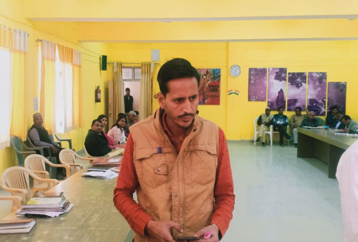 ssp firozabad gave charge of co traffic to a common man for two hours