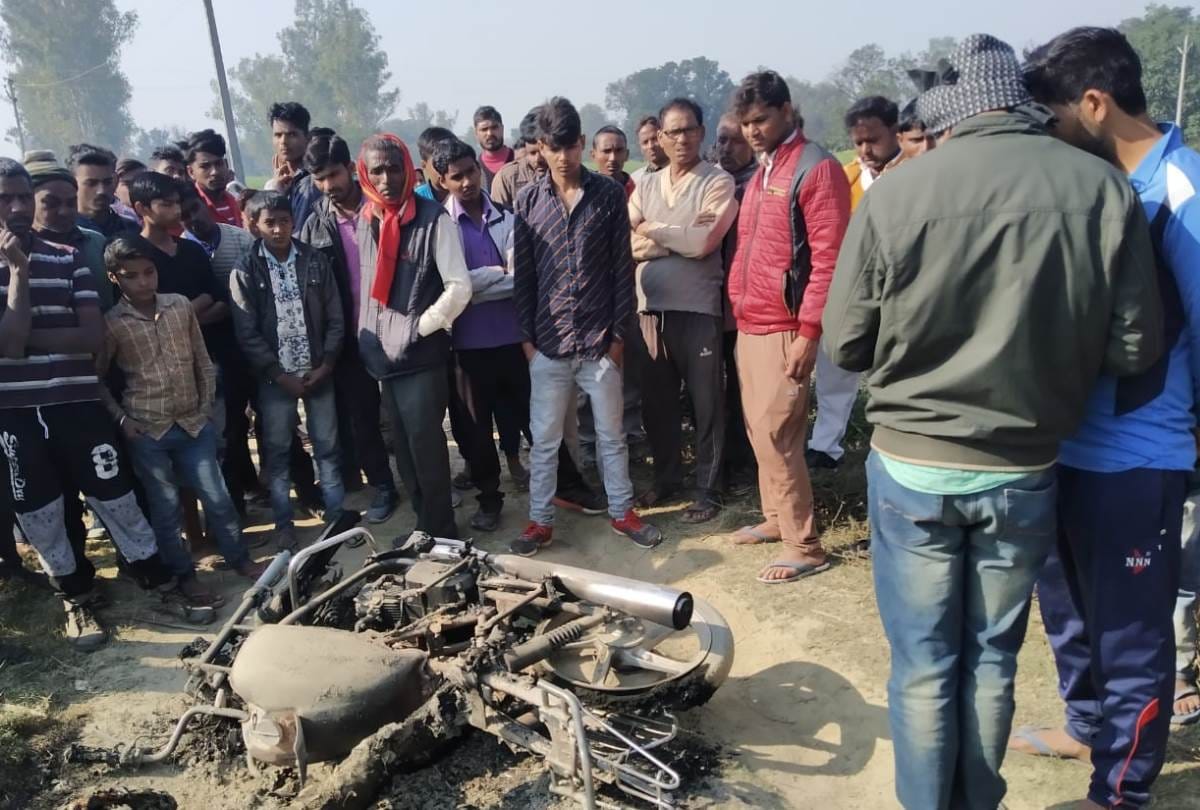 A student died in sultanpur when he was going for examination.