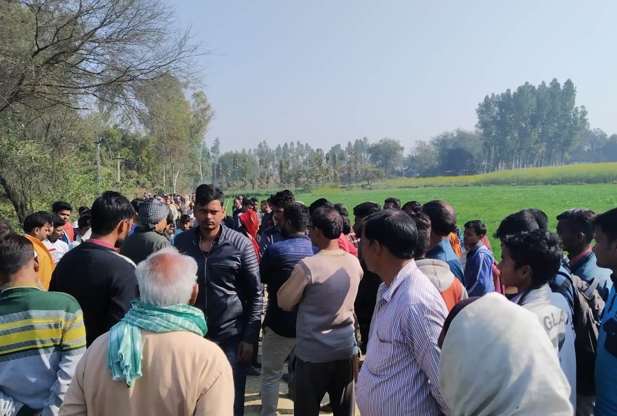 A student died in sultanpur when he was going for examination.