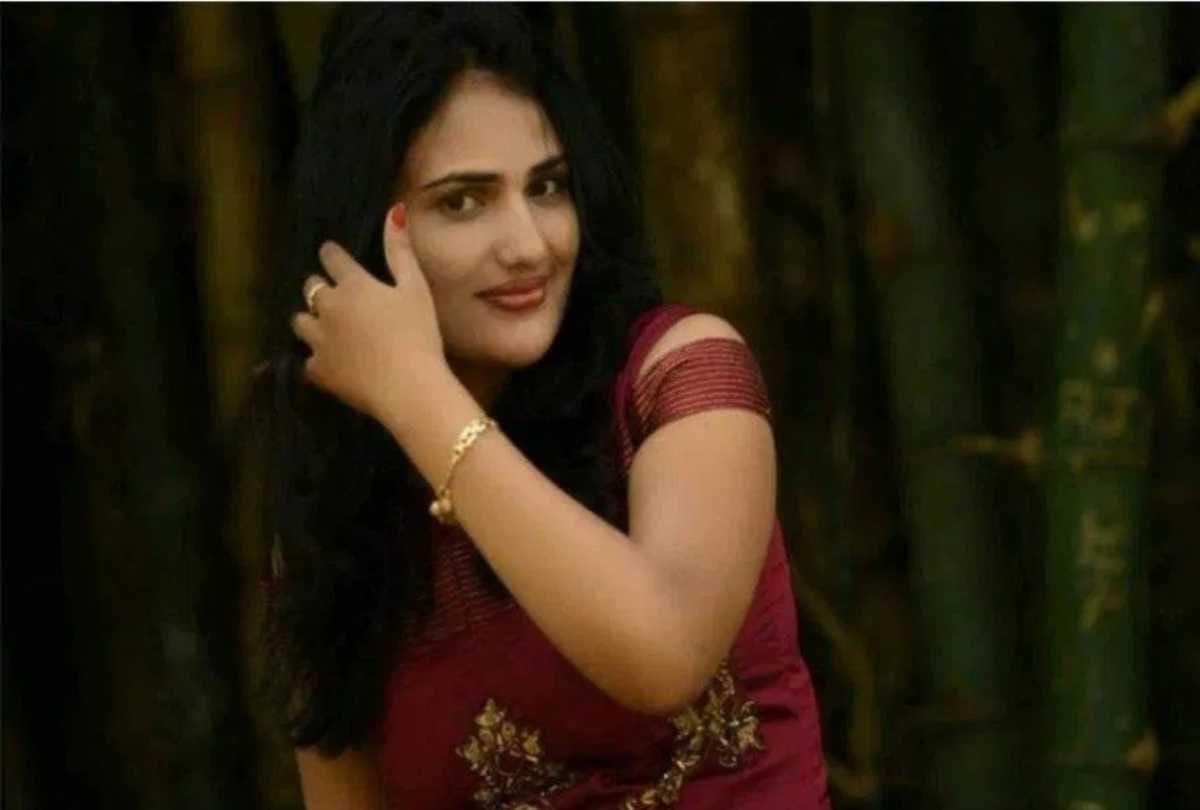 kannada singer sushmita commited suicide leave suicide note against husband