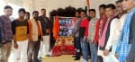 मिहींपुरवा के पृथ्वीपुरवा में पुलवामा हमले में शहीद हुए जवानों को श्रद्धांजलि देते हिंदू संगठन