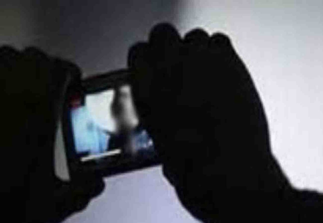 Girl misdeeds by pretending to be married in kanpur