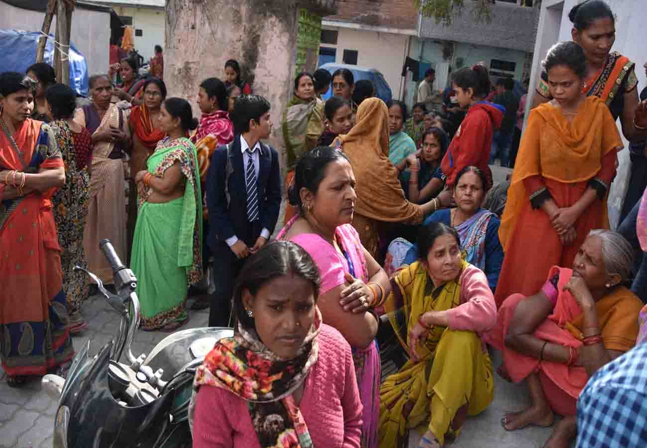 caught Fire in house due to short circuit, three scorched in kanpur