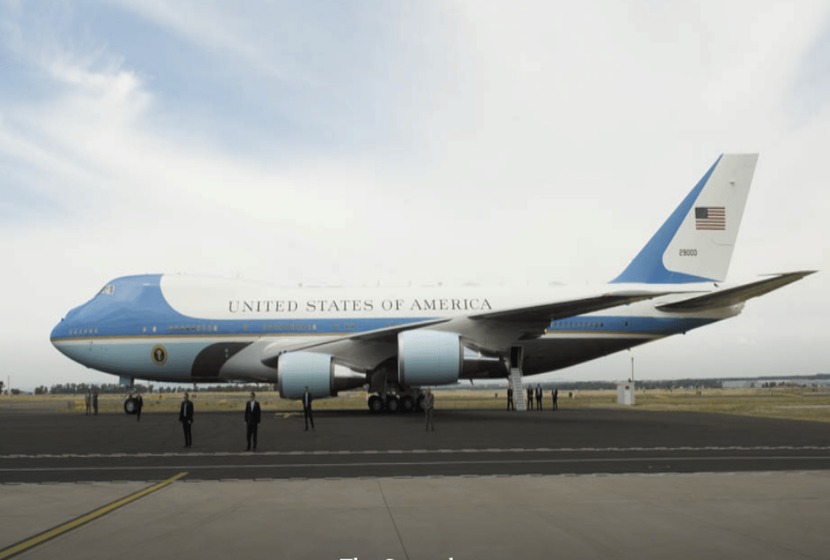 Air Force One aircraft carrying the us american President, know everything about it