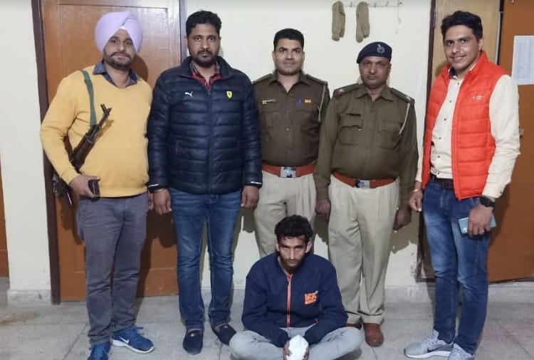 Mother and son arrested with heroin in Sirsa