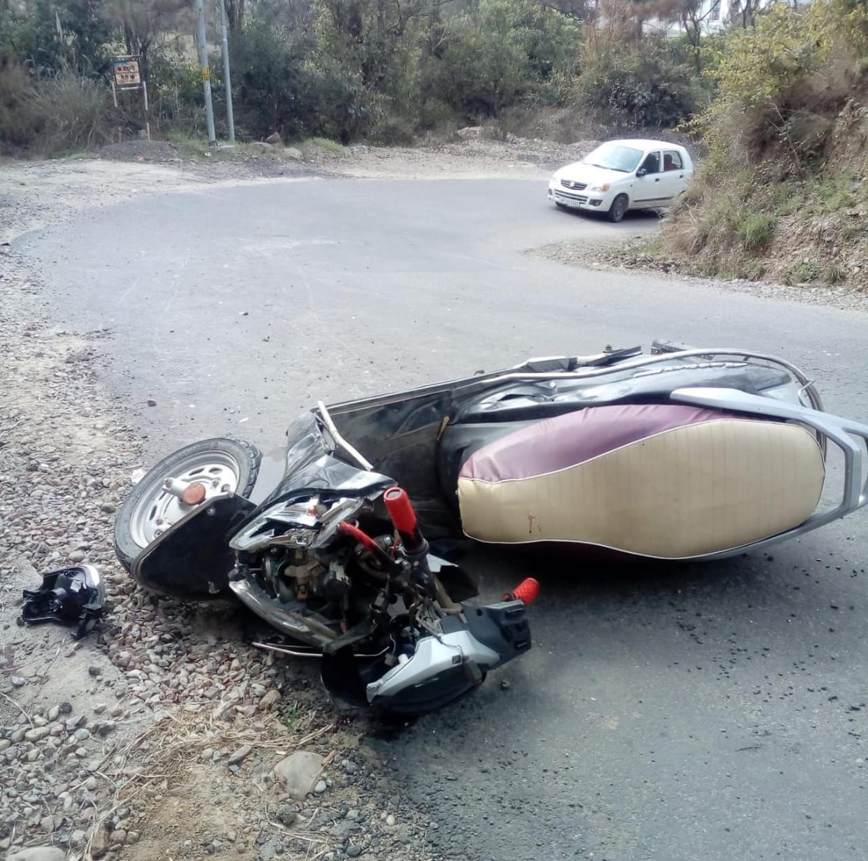 scooty accident two injured