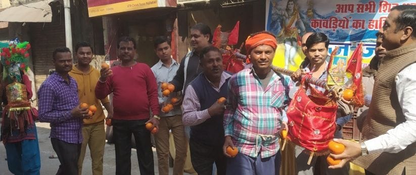 People are engaged in the service of Kanwari all day