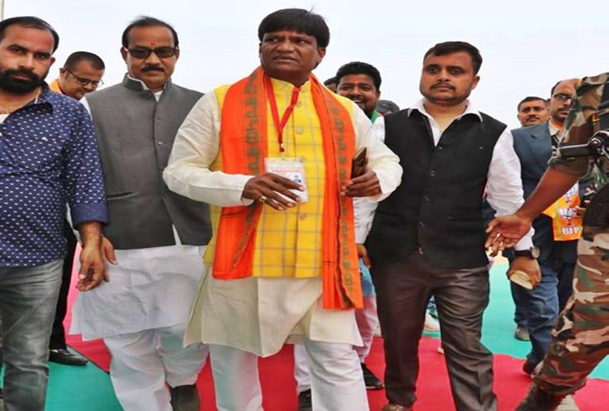Police raided residence of BJP MLA Dulu Mahato in Dhanbad, Jharkhand