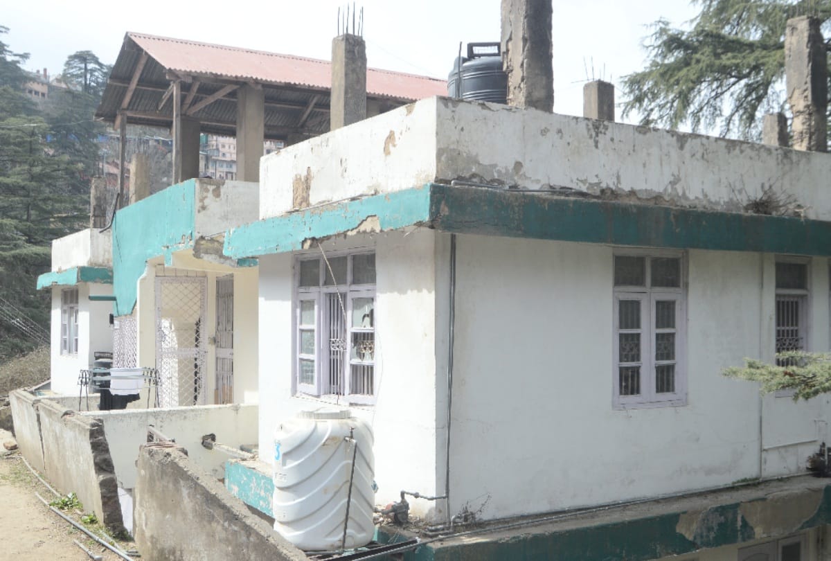 case on home stay operator To stay Chinese citizens in Shimla without informing