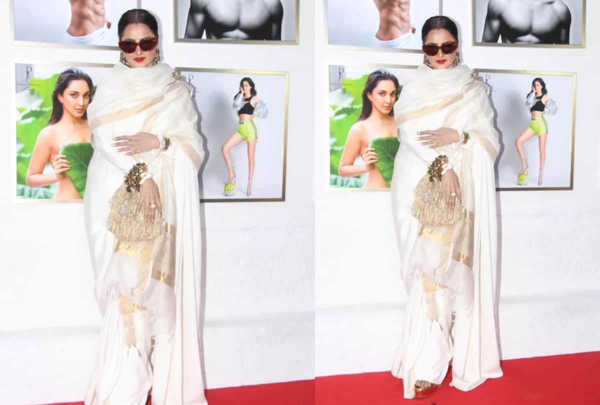 Rekha says This is danger zone After Realising She Is Posing Next To Amitabh Bachchan Poster