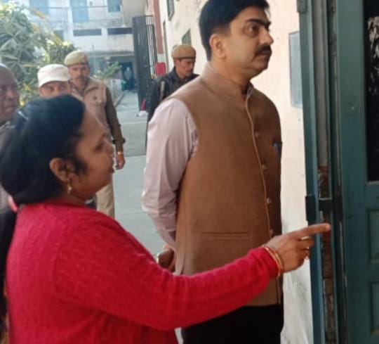 Monitoring of CCTV cameras, UP board exam begins at 34 exam centers