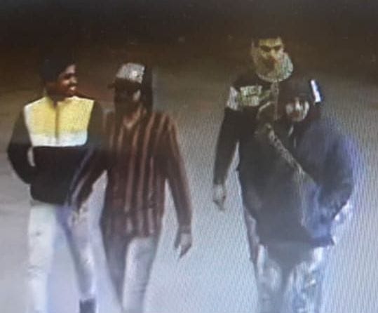 haldiram robbed cashier at restaurant and looted 35  thousand rupees at gunpoint, entire incident captured in cctv