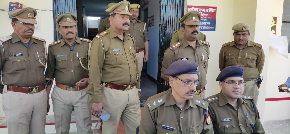 Wife arrested in husband's murder, with daughter