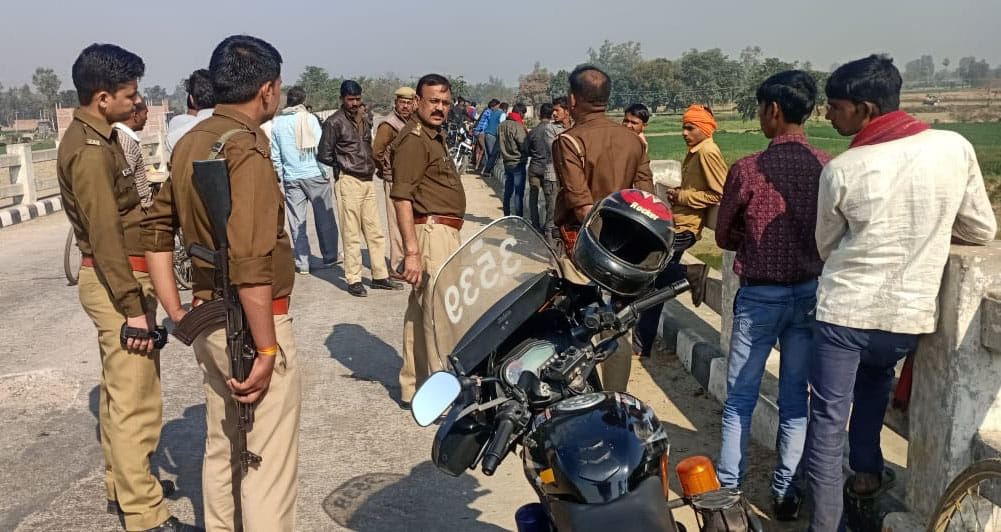 Dead body found in Kali river, spread sensation