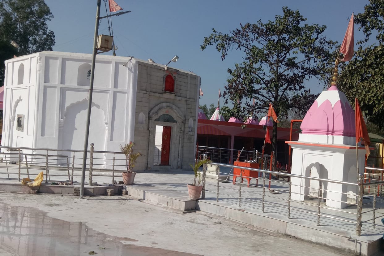 one temple is, which have no roof