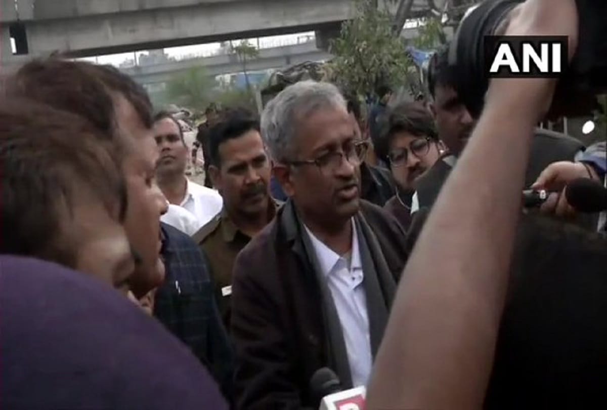 Shaheen Bagh: protesters accused Police of closing the roads