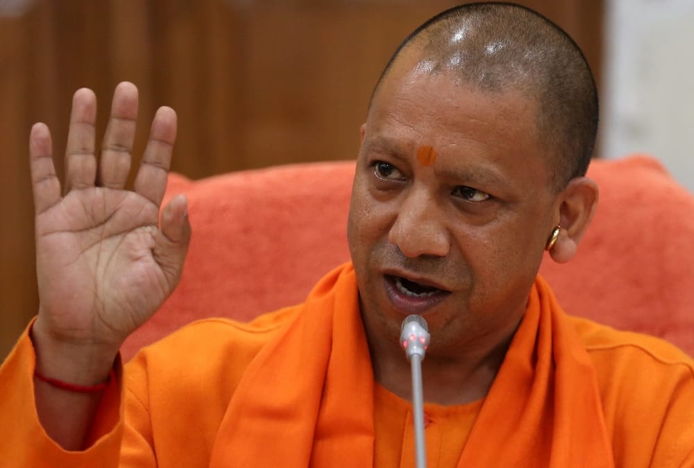 Yogi adityanath warns protesters of CAA.