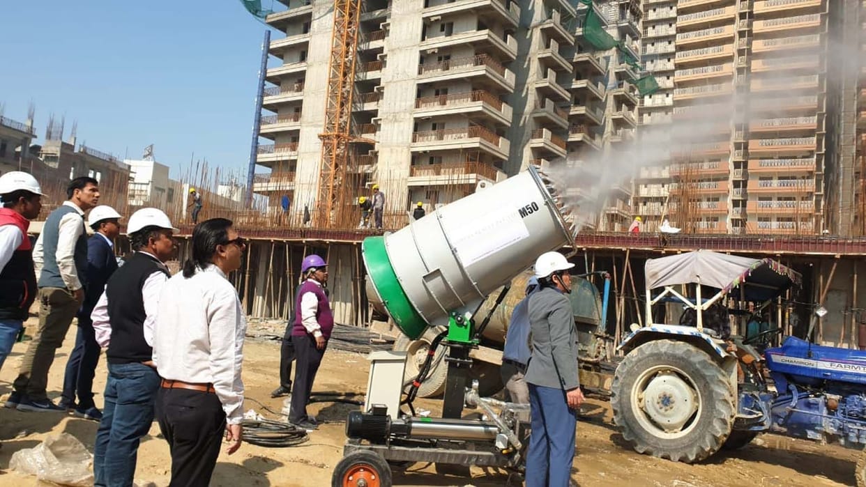 Anti Smog gun will stand in Noida and Greno for pollution