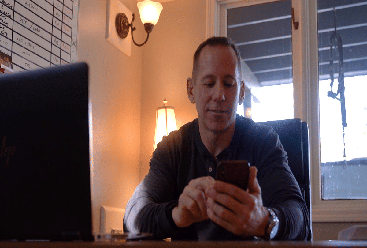 us businessman seeking girlfriend seeker will get 18 lakh rupees worth reward