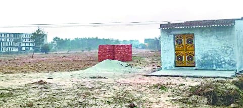 Colonizer removed hoardings even before team reached, closed office