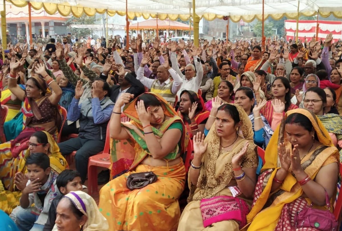 CM yogi adityanath visit in Mansarovar temple in Gorakhpur latest photos