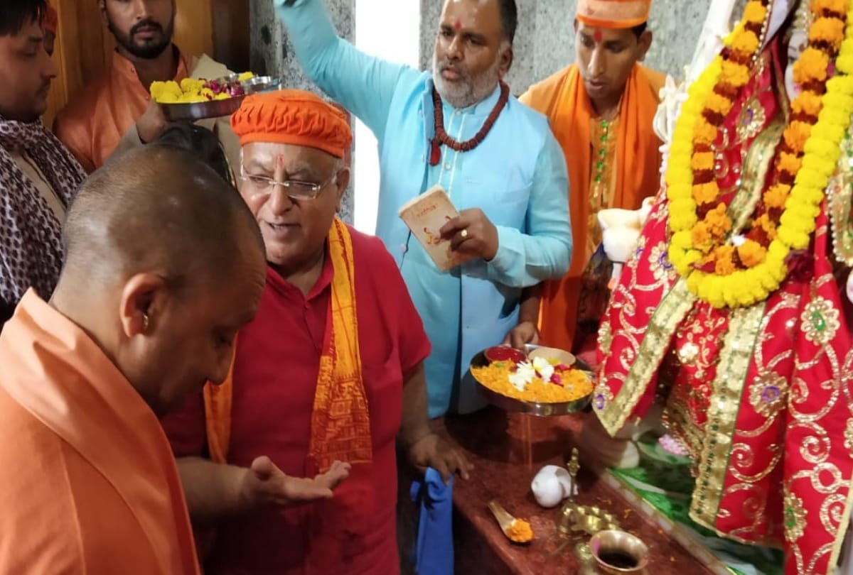 CM yogi adityanath inaugurate Mansarovar temple in Gorakhpur latest photos