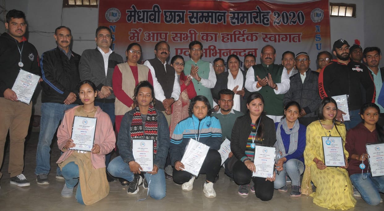 Honors of meritorious people in DAV