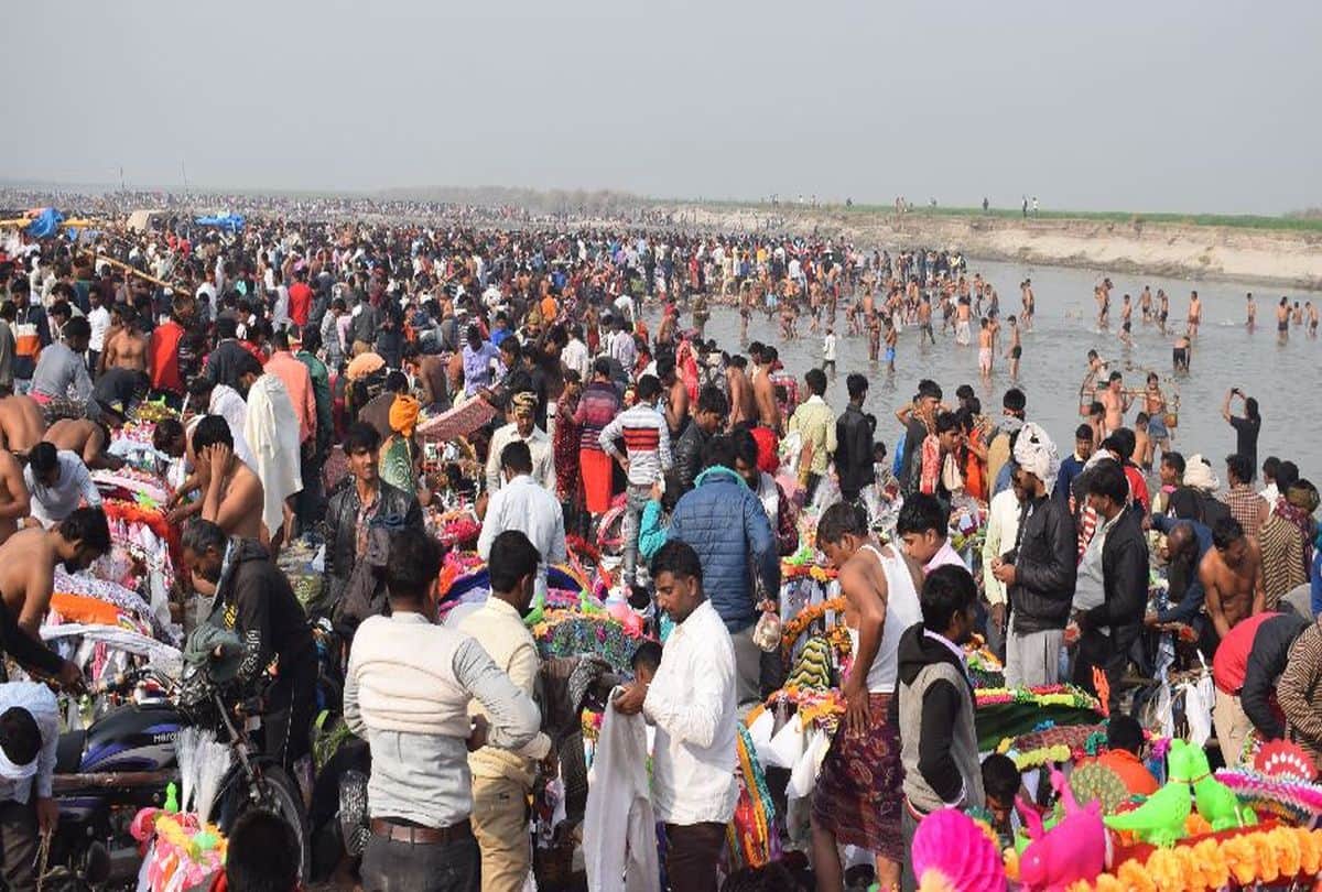 kawad yatra with national flag tiranga on maha shivaratri 2020 in kasganj