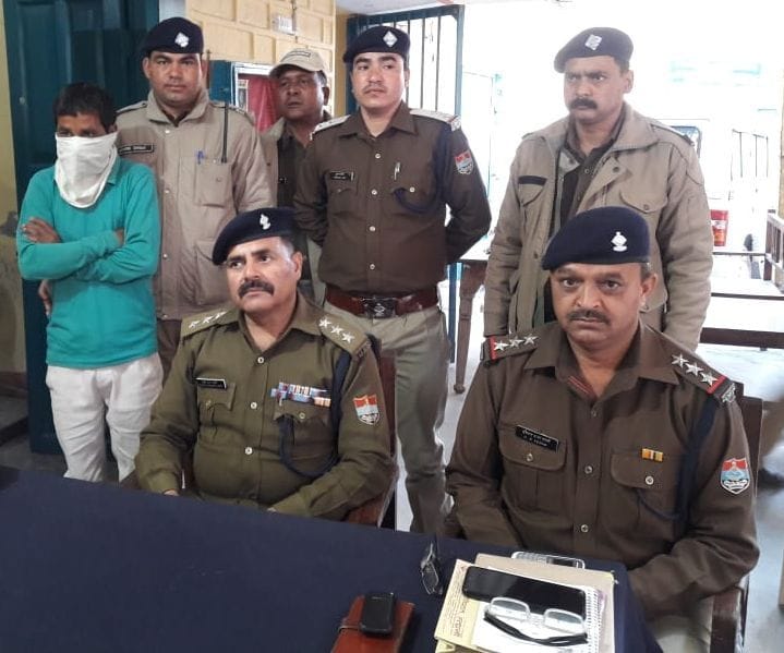 Two accused arrested with 1.5 kg charas