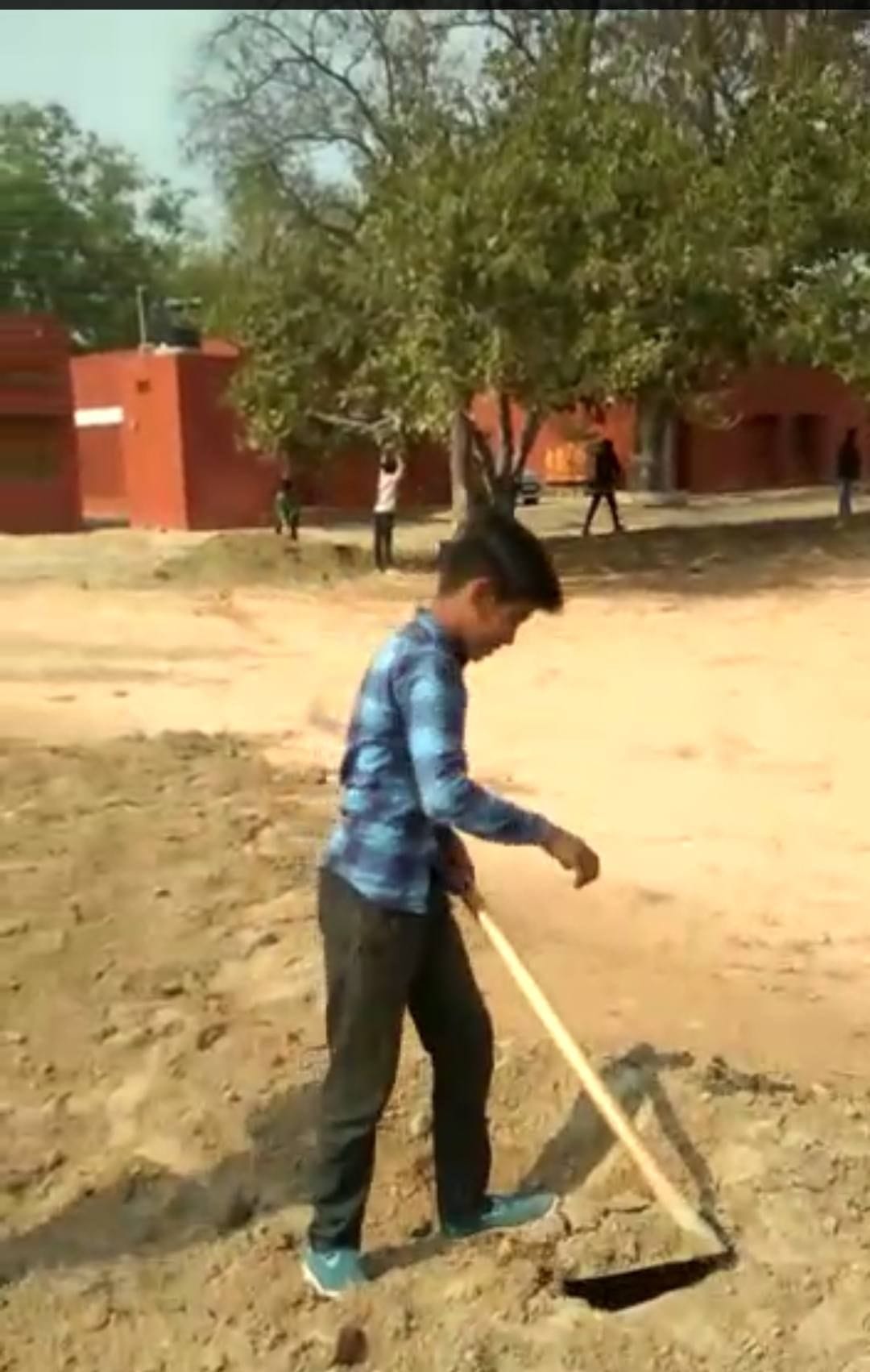 Kassi's work being done to children in school, video viral, fatehabad