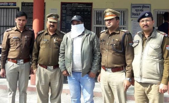 Police caught the usurer seeking extortion