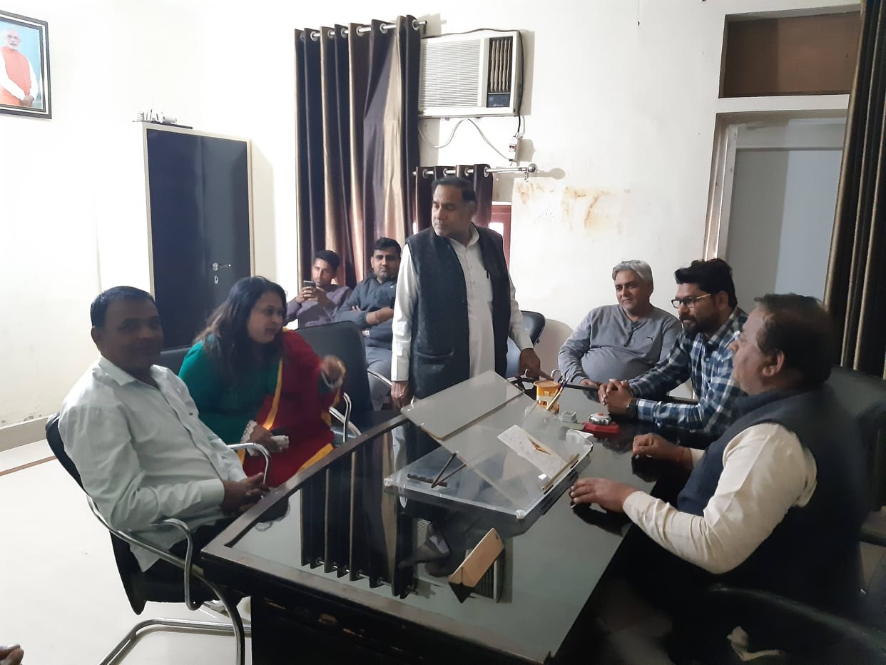Municipal council Pradhan of the contractors stopped the payment check first, then passed the meeting, fatehabad