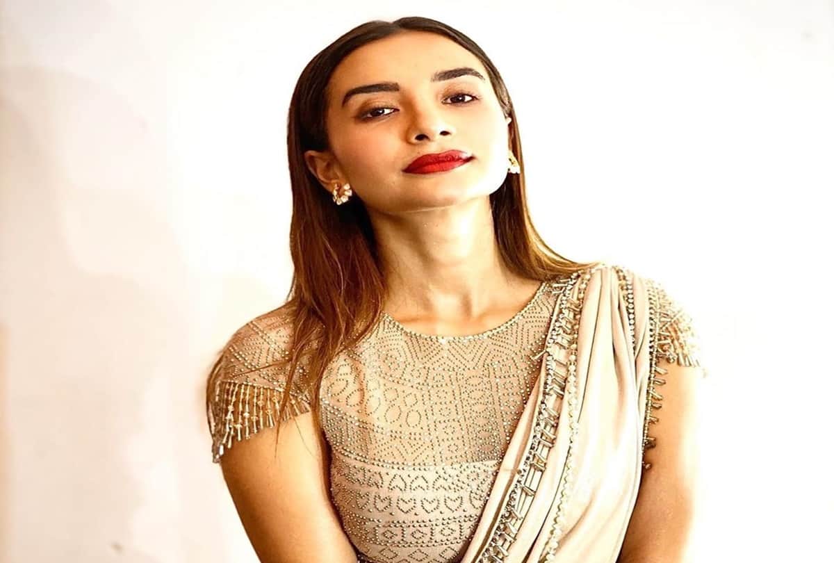 Patralekha Birthday Special Know Some Unknown Fcats About Rajkumar Rao Girlfriend Actress Patralekha