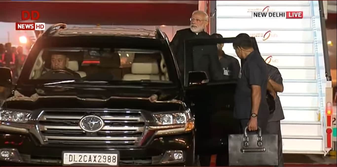 pm narendra modi has some collest cars including toyota land cruiser and lexani toyota land cruiser