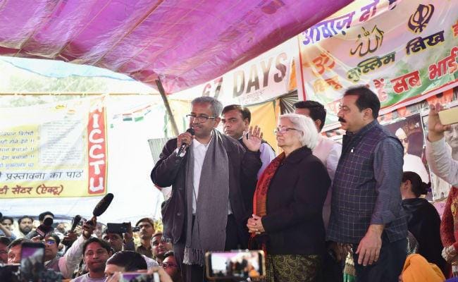 Supreme court interlocutors Sanjay Hegde and Sadhna Ramachandran has big challenge on Shaheen Bagh
