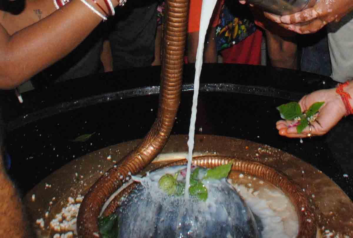 this Shivgufa is called Mini Amarnath