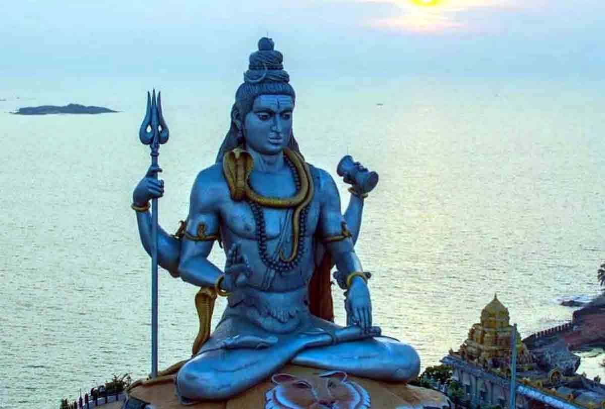 this Shivgufa is called Mini Amarnath