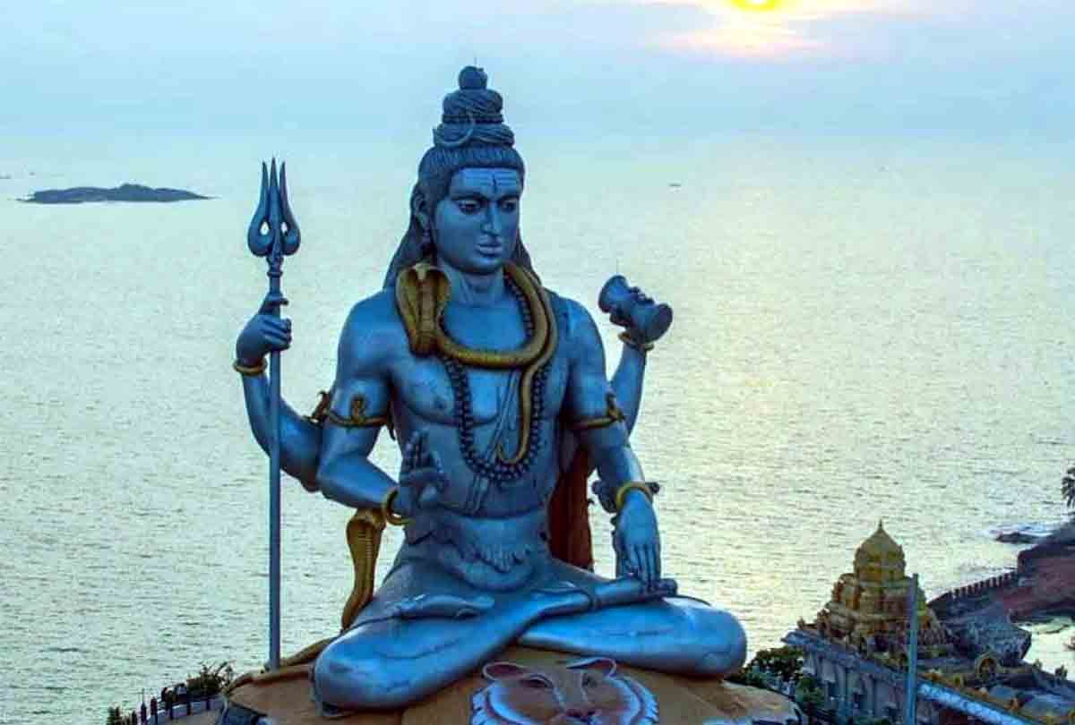 this Shivgufa is called Mini Amarnath