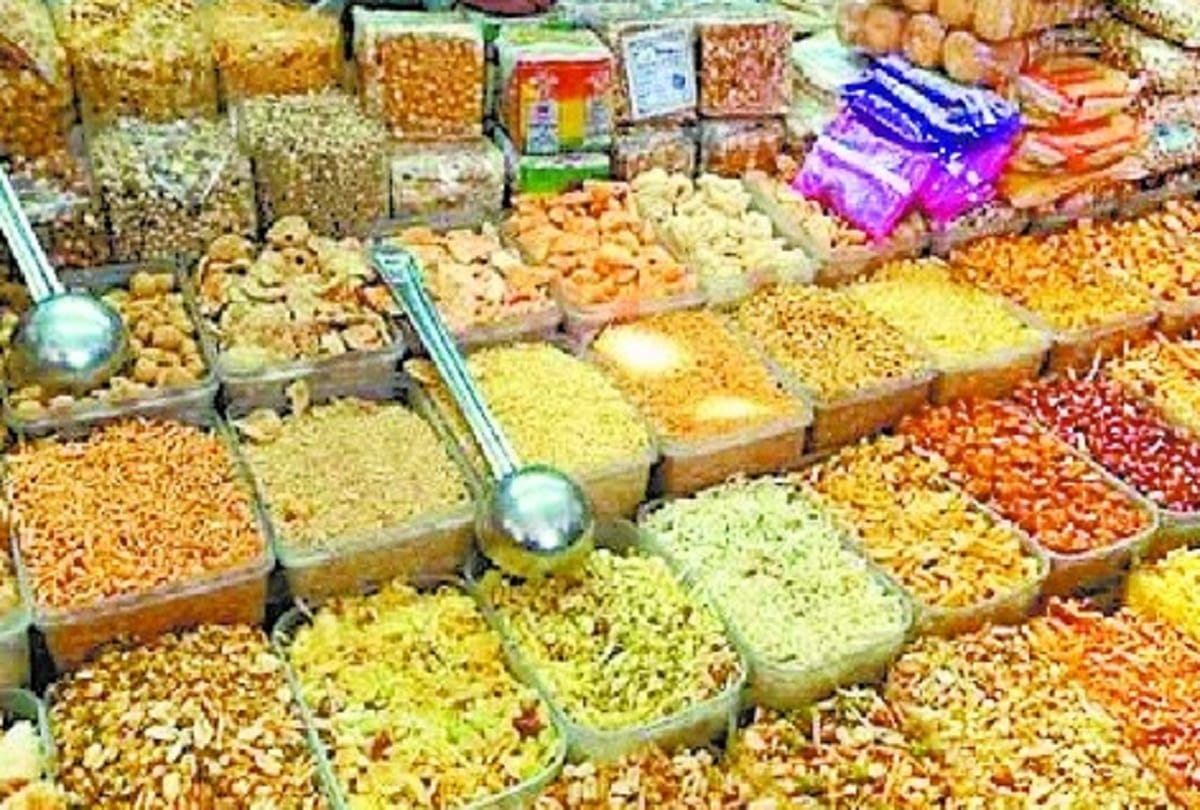 fraud on the name of snacks in bareilly