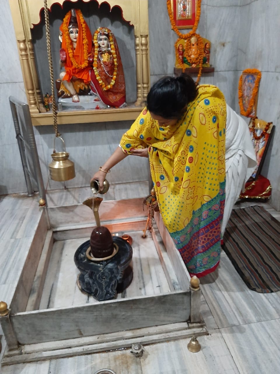 Ayodhya's Noor Fatima constructed a Shiva temple in varanasi
