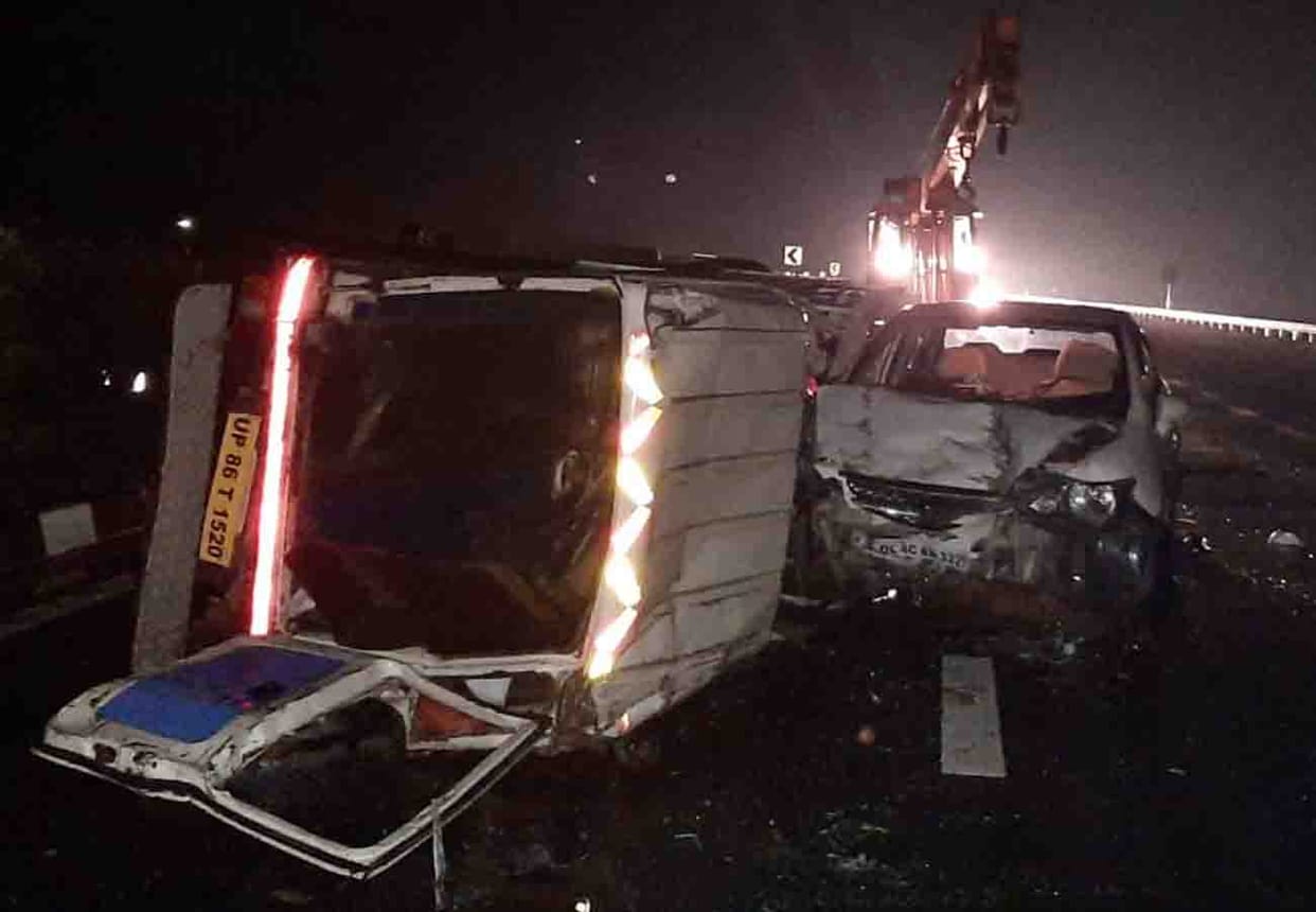 Road accident on expressway, eight people injured