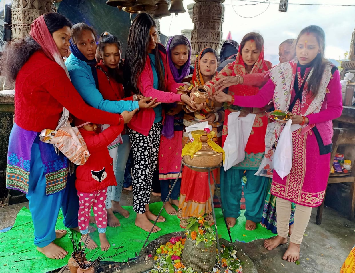 Mahashivratri: Shiva devotees' enthusiasm not reduced by rain