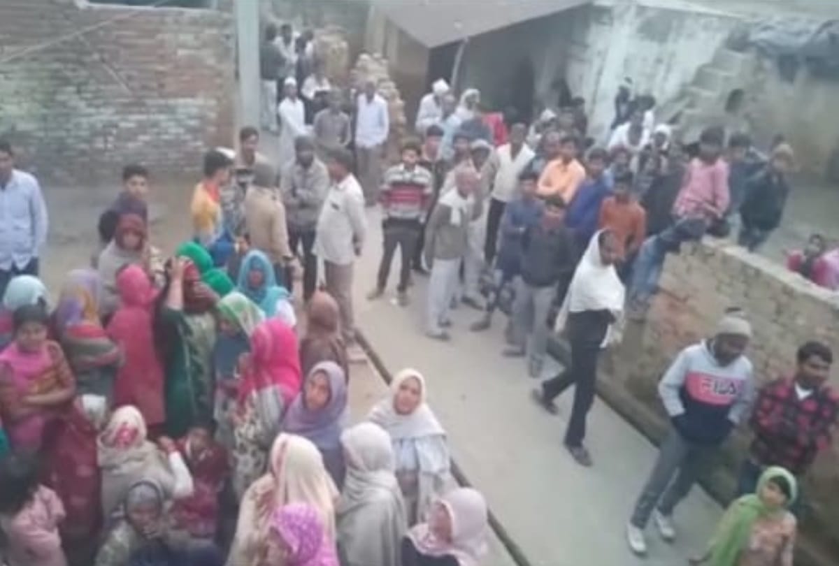 UP garhmukteshwar 6 year old boy found dead in box, father was unaware of it