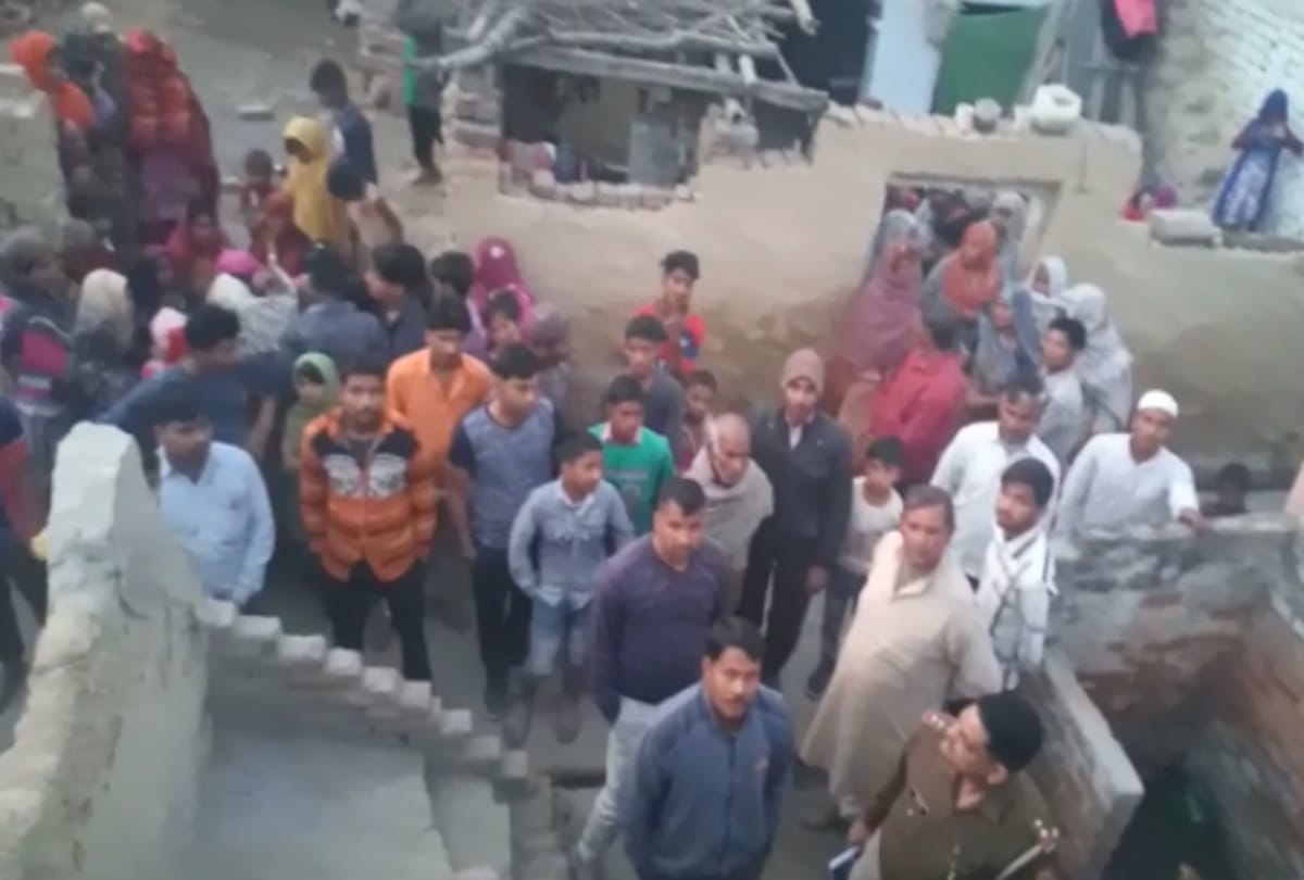 UP garhmukteshwar 6 year old boy found dead in box, father was unaware of it