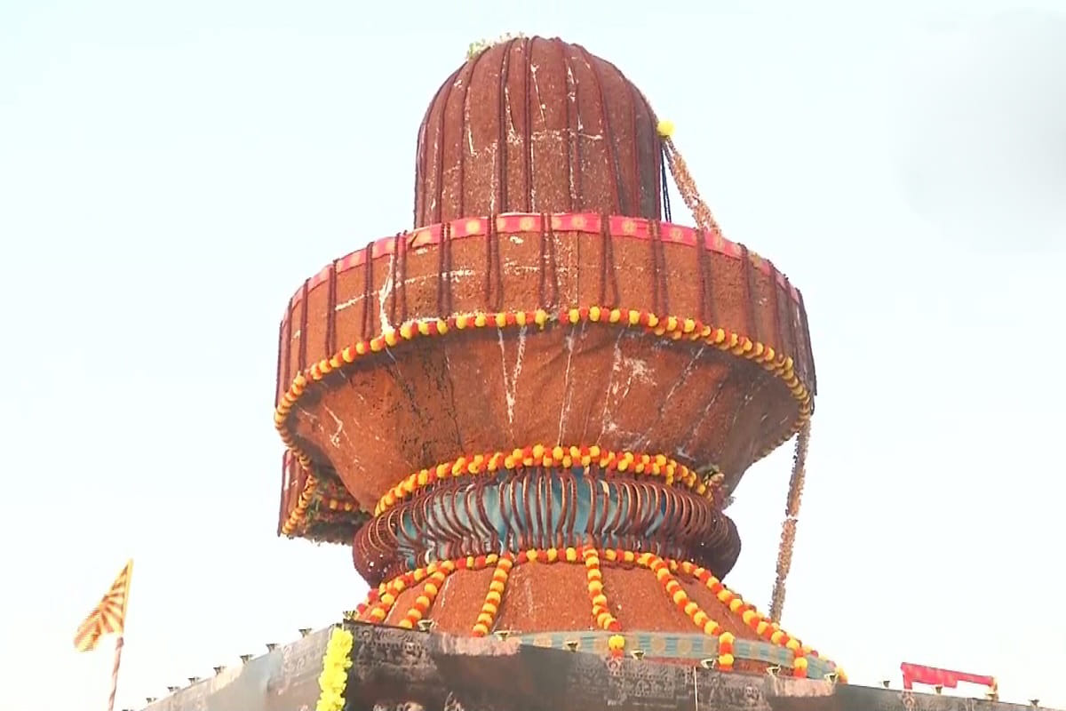Mahashivratri is today, devotees prayed to Lord Shiva