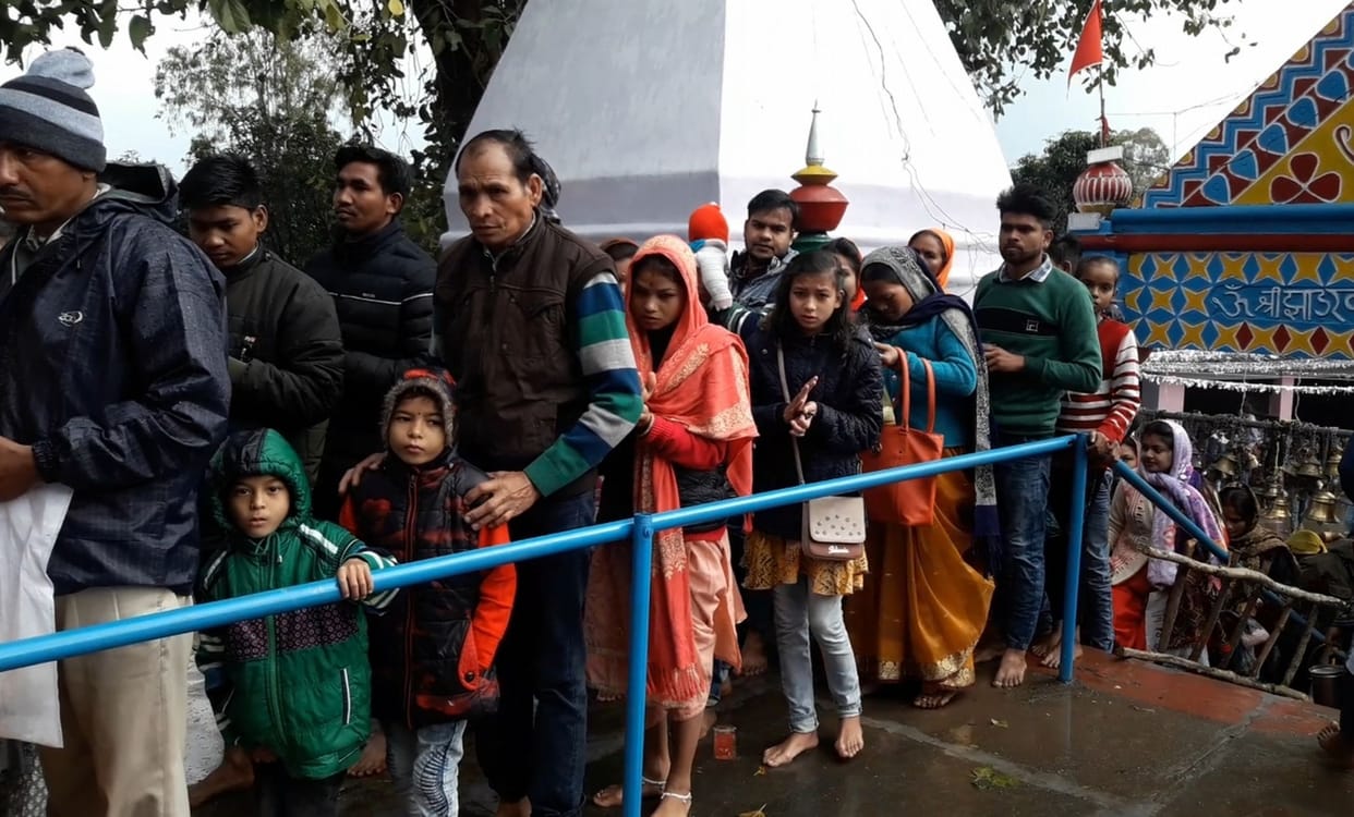 Devotees throng the pagoda on Mahashivaratri
