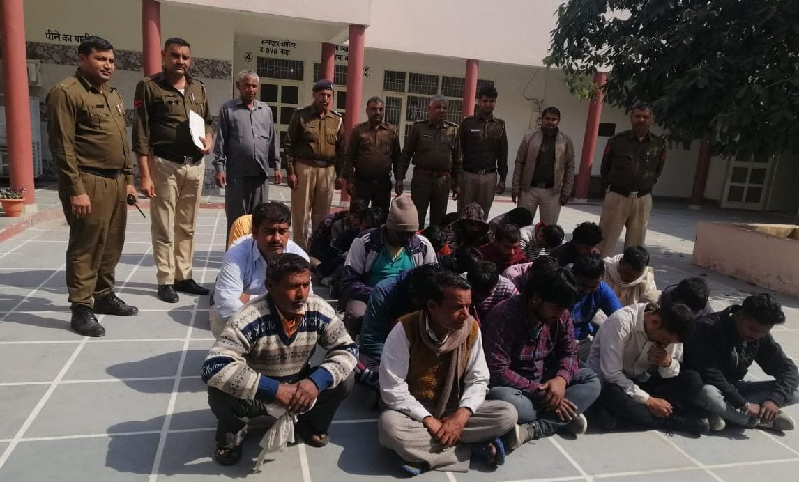 28 arrested for betting near police post